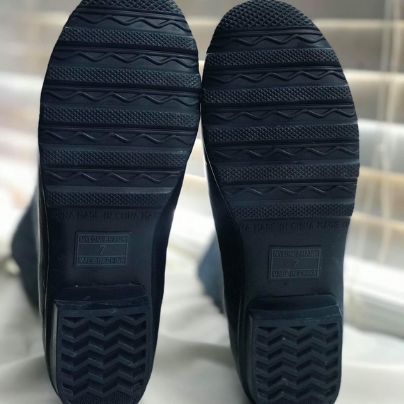 L.L bean WELLIE Size 7 best offer takes them - Picture 6 of 8